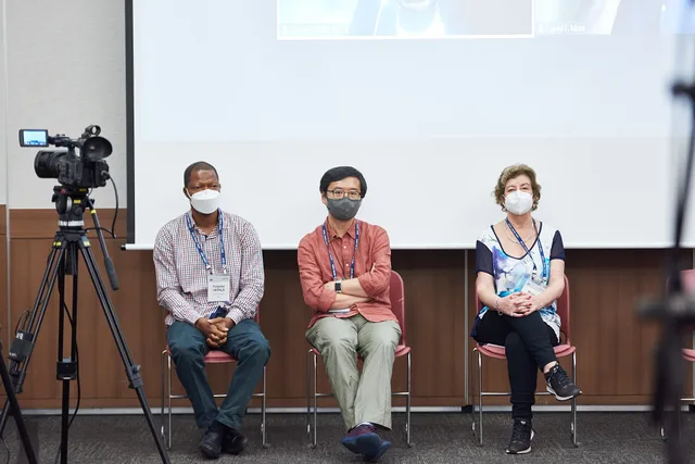 A panel session takes place as part of the meeting organised by the IAU Office for Young Astronomers (OYA) at the XXXI IAU General Assembly. This conference was held from 2-11 August 2022 in Busan, Korea, and had the theme "Astronomy for all". Business law basics: three invented case studies and diagnostics for misfiled problems