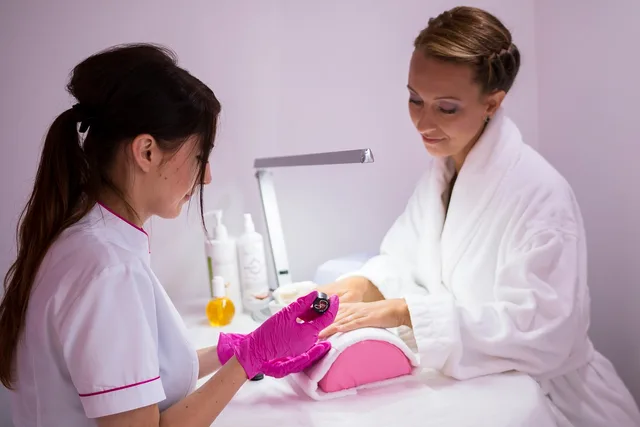 beautician, service, beauty salon, manicurist, manicure, pedicure, varnish, nail polish, beautician, beauty salon, beauty salon, beauty salon, beauty salon, beauty salon, manicure, pedicure, pedicure, pedicure, nail polish. How Quebec's language rules change appointment booking in Montreal salons